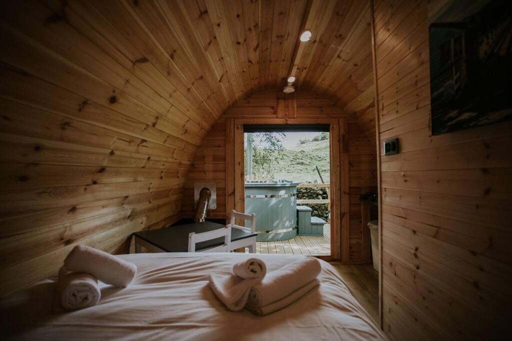 Ash Winter Retreat- Hot Tub & Log Bruner バーマス エクステリア 写真